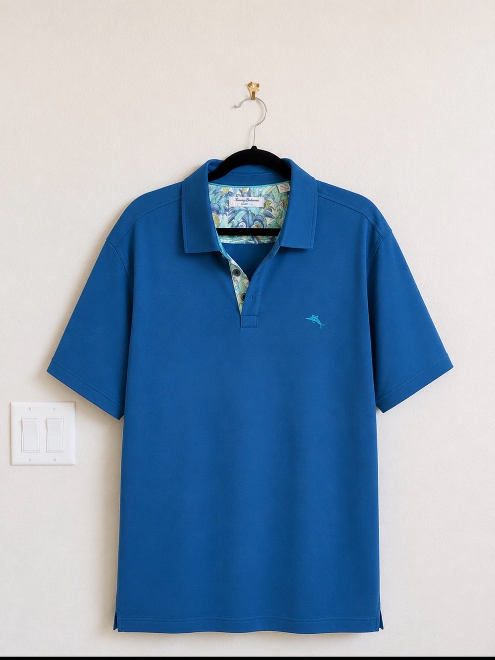EUC Tommy Bahama Teal Blue Short Sleeve Polo with Island-Print Placket